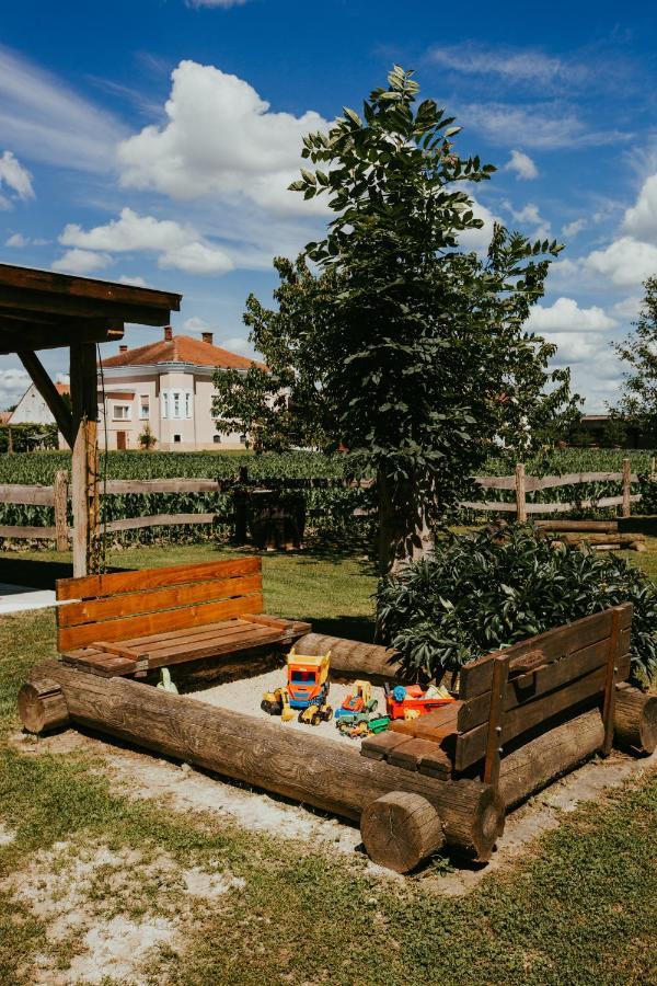 Treehouse Drevesna Hiska Strkovo Gnezdo Ranc Jures Ljutomer Exterior foto